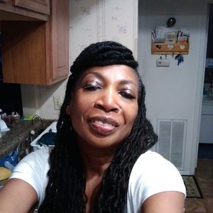 Meet your Posher, Linda